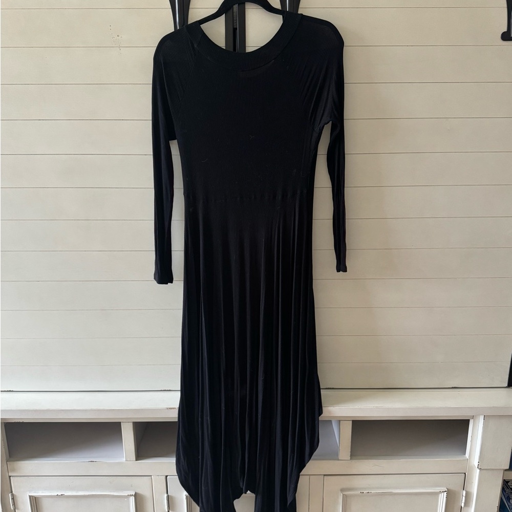 Love in Classic Black Long Sleeve Dress
